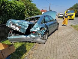 Wypadek w Lędzinach. Jedna osoba trafiła do szpitala