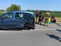 Zderzenie pojazdów na 237 km A4 - lądował LPR