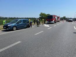 Zderzenie pojazdów na 237 km A4 - lądował LPR