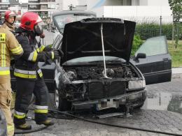 Pożar samochodu osobowego na ulicy Sieradzkiej w Opolu