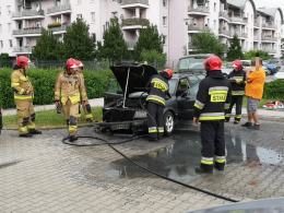 Pożar samochodu osobowego na ulicy Sieradzkiej w Opolu