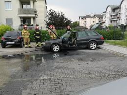 Pożar samochodu osobowego na ulicy Sieradzkiej w Opolu