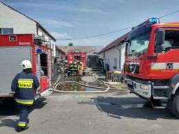 Pożar stodoły w Mechnicy. W akcji 10 zastępów straży