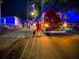 Zawalona ściana budynku i uszkodzone przyłącze gazu w miejscowości Kietrz
