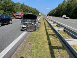 Zderzenie osobówki z autem ciężarowym na opolskim odcinku A4