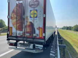 Zderzenie osobówki z autem ciężarowym na opolskim odcinku A4