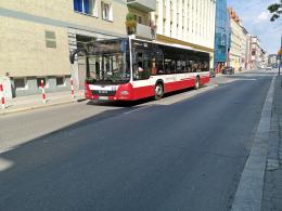 Zmiana organizacji ruchu w centrum miasta wywołuje chaos. Patrzmy na znaki