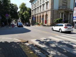 Zmiana organizacji ruchu w centrum miasta wywołuje chaos. Patrzmy na znaki