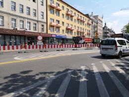 Zmiana organizacji ruchu w centrum miasta wywołuje chaos. Patrzmy na znaki