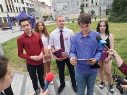 Lewica wystawiła "świadectwo" ministrowi edukacji. Homofobia, język nienawiści i indoktrynacja