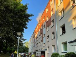 Pożar w bloku przy ulicy Dambonia w Opolu. Jedna osoba została poszkodowana