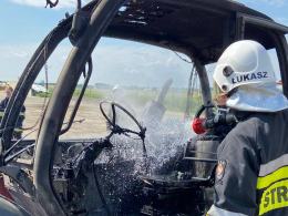 Pożar maszyny rolniczej w powiecie kędzierzyńsko-kozielskim
