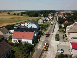 Chróścice: Podczas prac drogowych uszkodzono rurę z gazem