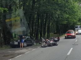 Wypadek z udziałem motocyklisty na trasie Jełowa - Bierdzany