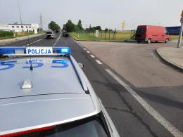 Potrącenie rowerzysty w Namysłowie. Ciężko ranny mężczyzna trafił do szpitala