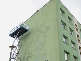 Na osiedlu Armii Krajowej rozpoczęto malowanie. Będzie mural z opolskim superbohaterem