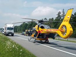 Zablokowana autostrada A4 w kierunku Katowic. Na miejscu lądował śmigłowiec LPR