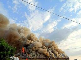 Pożar w powiecie strzeleckim. W akcji kilkanaście zastępów straży