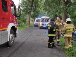 Czołowe zderzenie pojazdów w gminie Baborów. Dwie osoby zostały ranne