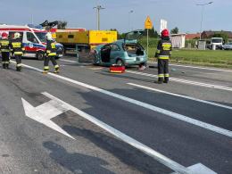 Wypadek w Opolu-Wrzoskach. Ciężko ranny mężczyzna trafił do szpitala