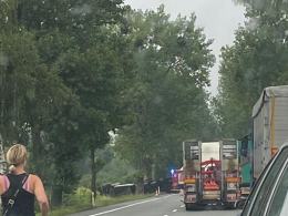 Tir wywrócił się na DK 39. Ranne dziecko i kierowca