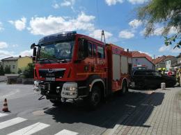 Plama oleju i kolizja na skrzyżowaniu ulic w Leśnicy