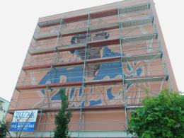 Mural Krzysztofa Krawczyka nabiera barw. Oficjalne odsłonięcie nastąpi 4 września