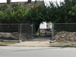 Prace na Głogowskiej odcięły mieszkańcom możliwość wjazdu na swoje posesje