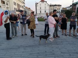 Spontaniczny protest na Placu Wolności w Opolu