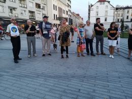 Spontaniczny protest na Placu Wolności w Opolu