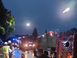 Pożar stodoły w Stobrawie gasiło 6 zastępów straży pożarnej