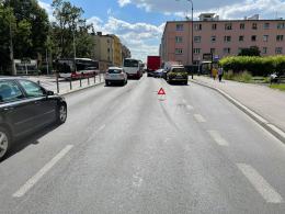 Kolizja ciężarówki z osobówką na Placu Kazimierza