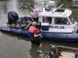 Łódź z wędkarzami wywróciła się na Jeziorze Nyskim. W akcji WOPR