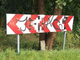 Wulgarne napisy w gminie Popielów. Nagroda za wskazanie sprawcy