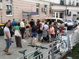 Tłumy pod Wydziałem Spraw Obywatelskich Urzędu Miasta. Można uniknąć chaosu