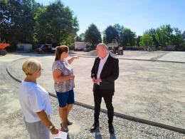 Nowe boisko przy Zespole Szkół w Niemodlinie niemal gotowe
