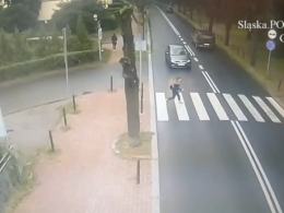 18-latka wtargnęła pod nadjeżdżający samochód, mandat dostała...