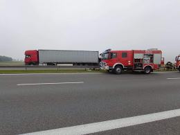 Trzy samochody ciężarowe zderzyły się na A4. Autostrada zablokowana