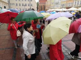 Seniorzy przejęli kontrolę nad miastem