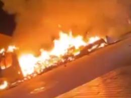 Pożar busa na stacji benzynowej na autostradzie A4