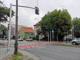 Działają już światła na zmodernizowanym przejściu dla pieszych na ulicy Ozimskiej