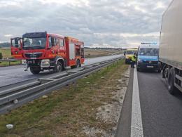 Wypadek na A4. Pijany kierowca ciężarówki wjechał w samochód osobowy