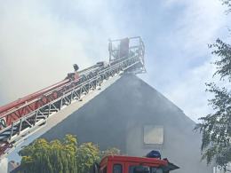 13 zastępów straży gasiło pożar domu w Zdzieszowicach