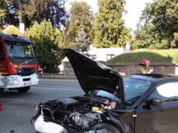 Kędzierzyn-Koźle: Kobieta kierująca bmw uderzyła w mur kamienicy