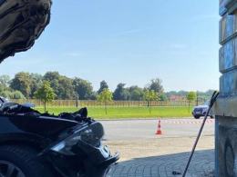 Kędzierzyn-Koźle: Kobieta kierująca bmw uderzyła w mur kamienicy