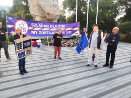 Na Placu Wolności demonstrowali sprzeciw wobec ograniczenia wolności słowa