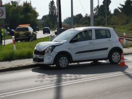 Zderzenie pojazdów przy przejeździe kolejowym na ulicy Częstochowskiej