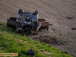 Dwie osoby trafiły do szpitala po dachowaniu pojazdu na trasie Byczyna-Kluczbork