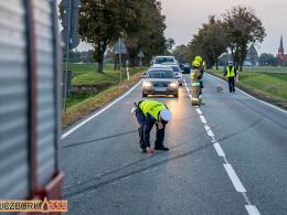 Dwie osoby trafiły do szpitala po dachowaniu pojazdu na trasie Byczyna-Kluczbork