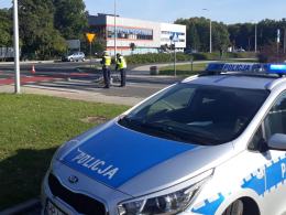 78-latka kierująca osobówką potrąciła 73-latkę na oznakowanym przejeździe rowerowym